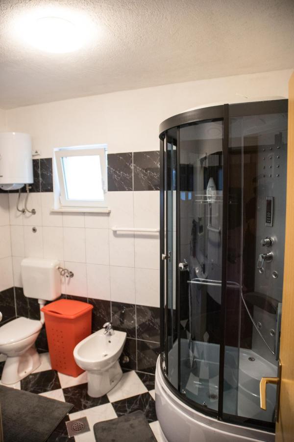 Apartmani M&C Fažana Eksteriør billede